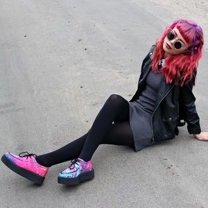 TUK paint swirl creepers